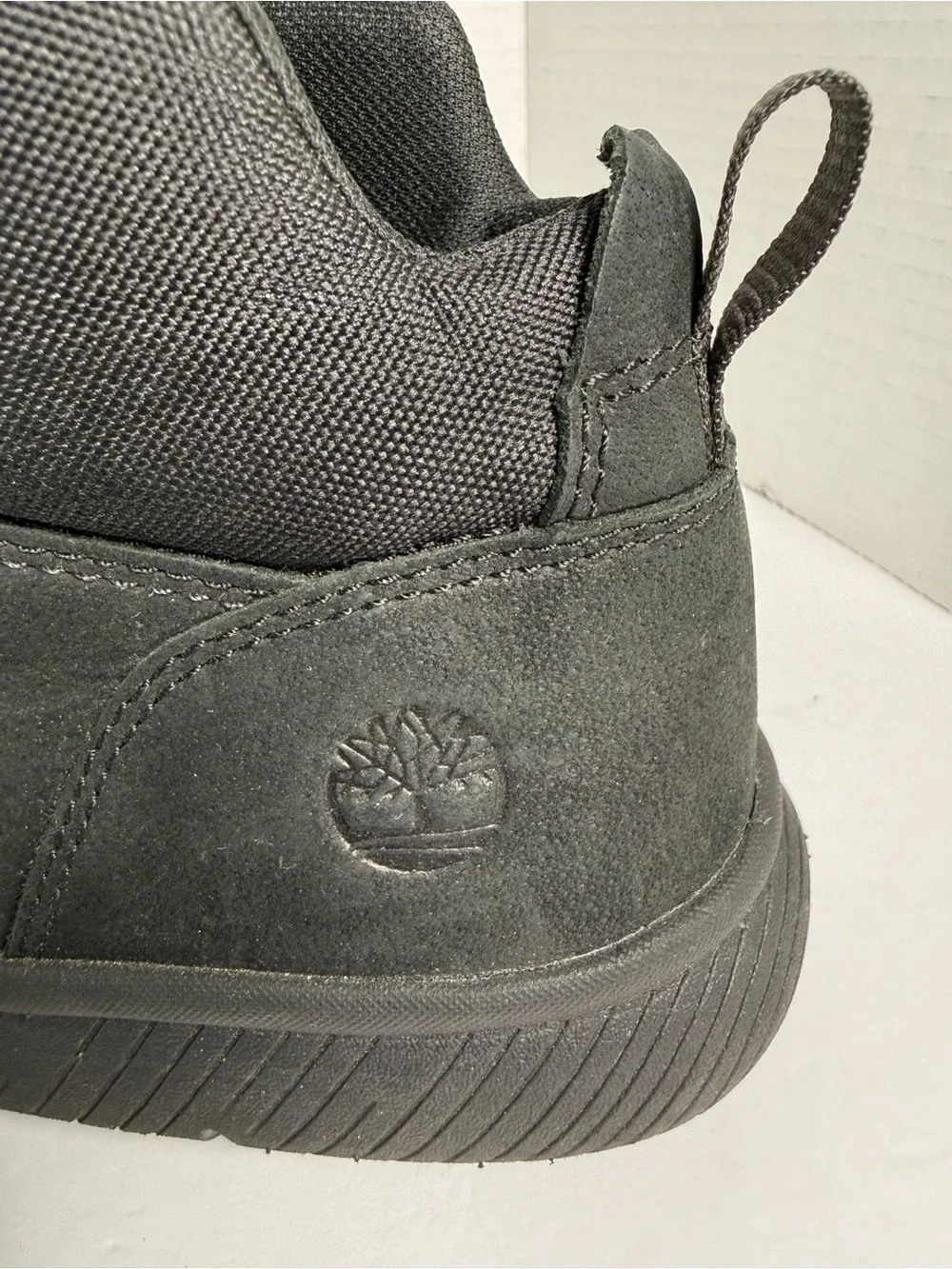 Timberland Defender Men's Suede Black Lace-Up  Boots -  All-Black Design Sz 7
